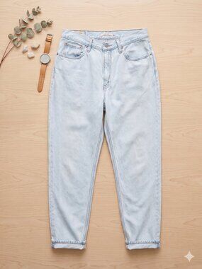 Levi's High-Rise 80's Mom Jeans